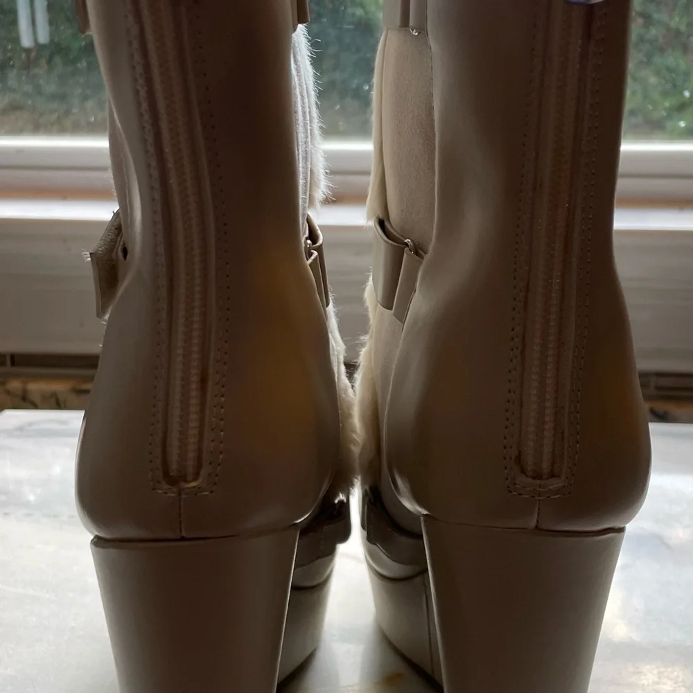Juicy Couture White Fur Platform Ankle Booties - Picture 6 of 8